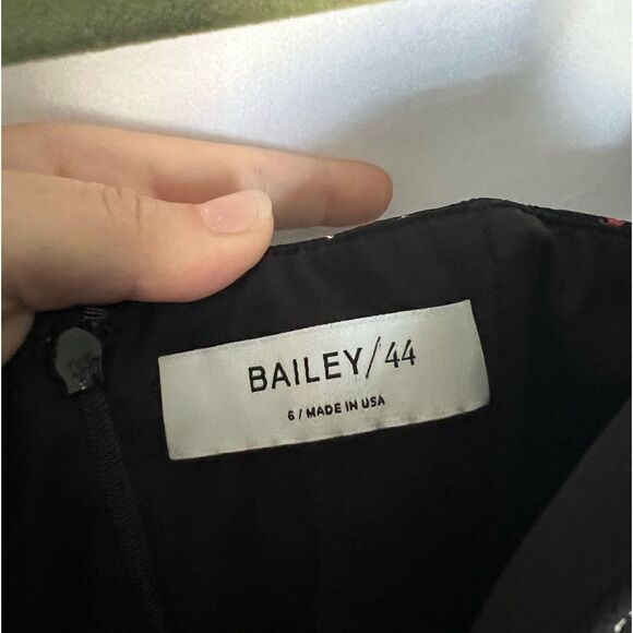 Bailey 44 Hoedown Off-the-Shoulder Dress size 6 - Picture 6 of 11